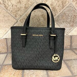 Black Michael kors purse